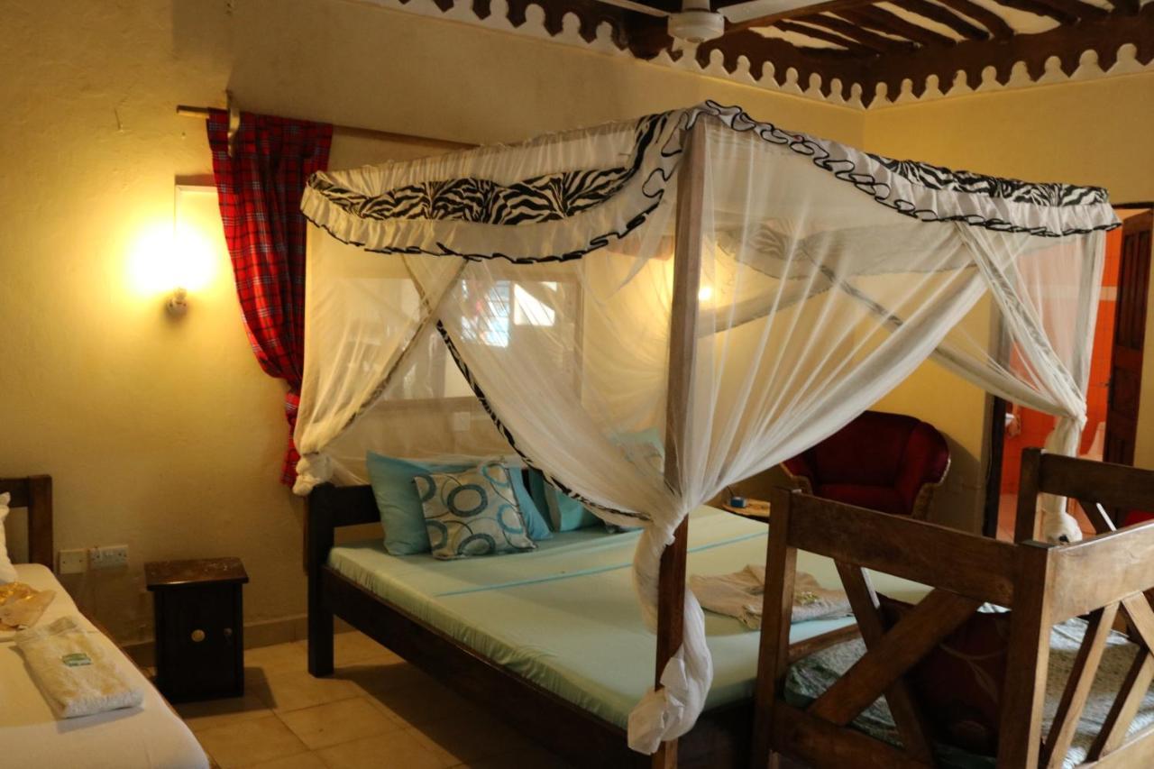 Room In Guest Room - A Wonderful Beach Property In Diani Beach Kenyaa Dream Holiday Place Mombaça Exterior foto