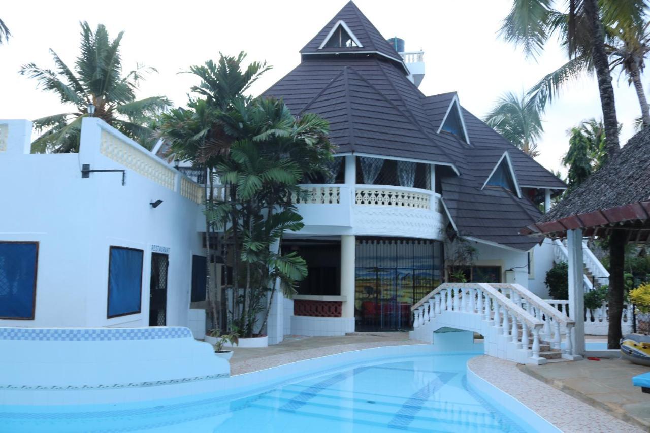 Room In Guest Room - A Wonderful Beach Property In Diani Beach Kenyaa Dream Holiday Place Mombaça Exterior foto